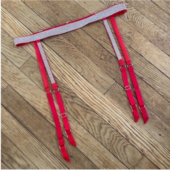Victoria’s Secret Red garter belt - Picture 1 of 9